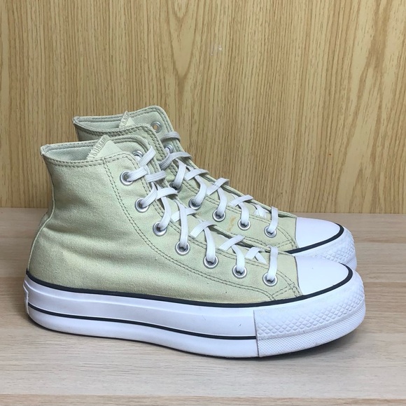 Converse Shoes - Converse Platform High Top Sneakers Size 8.